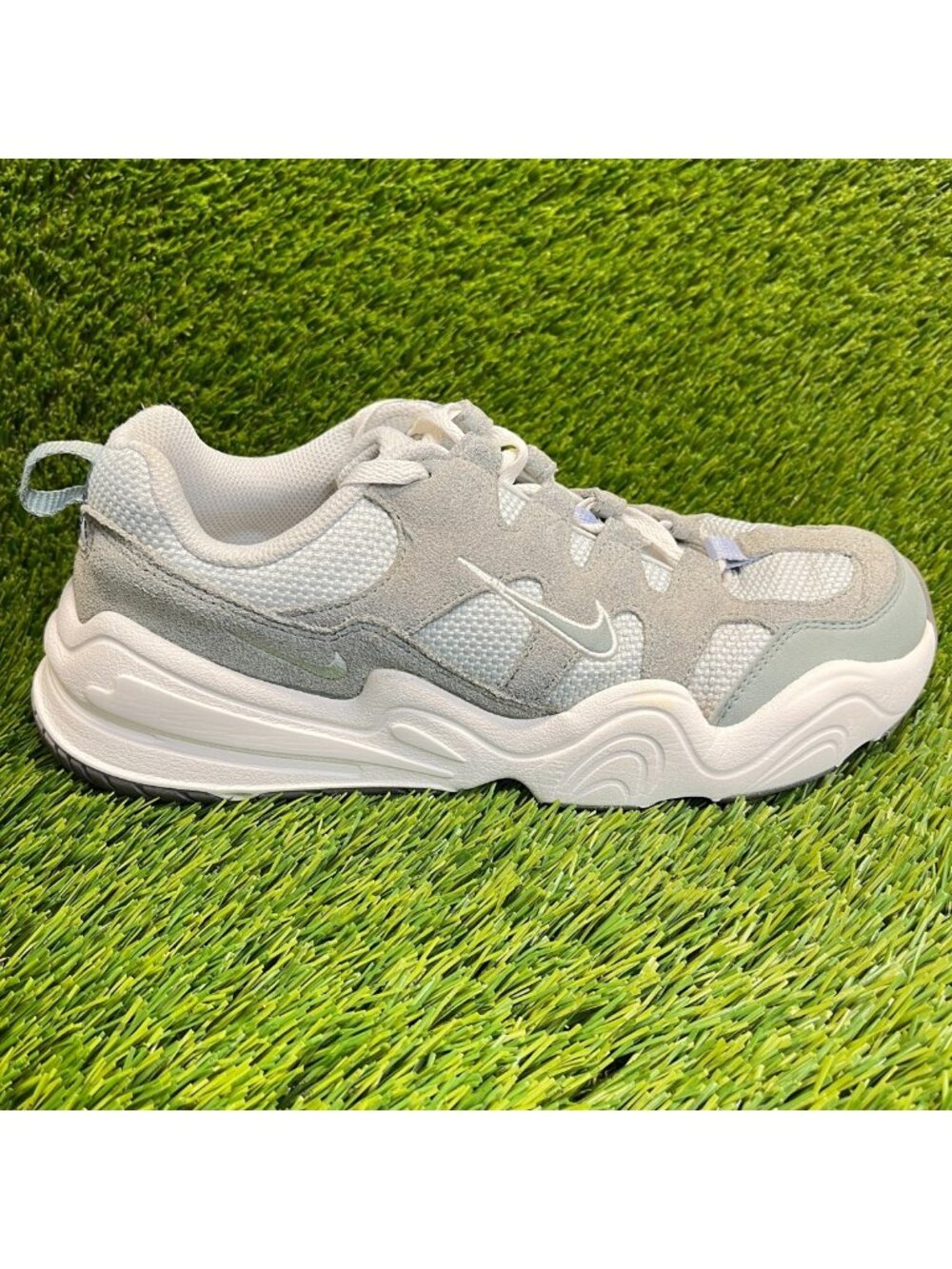 Nike Tech Hera Womens Size 9 Mica Green White Athletic Walking Shoes Sneakers